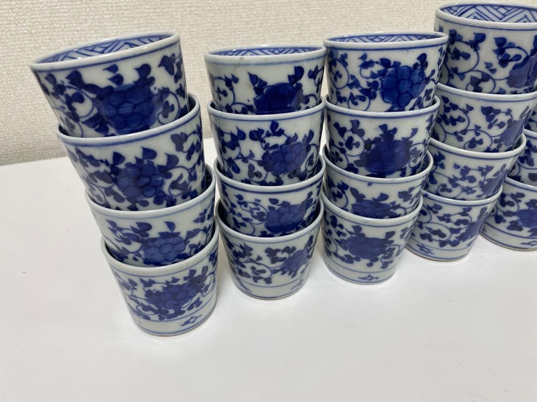 【現状品】伊万里焼 染付 牡丹 唐草 蕎麦猪口 アンティーク レトロ20個