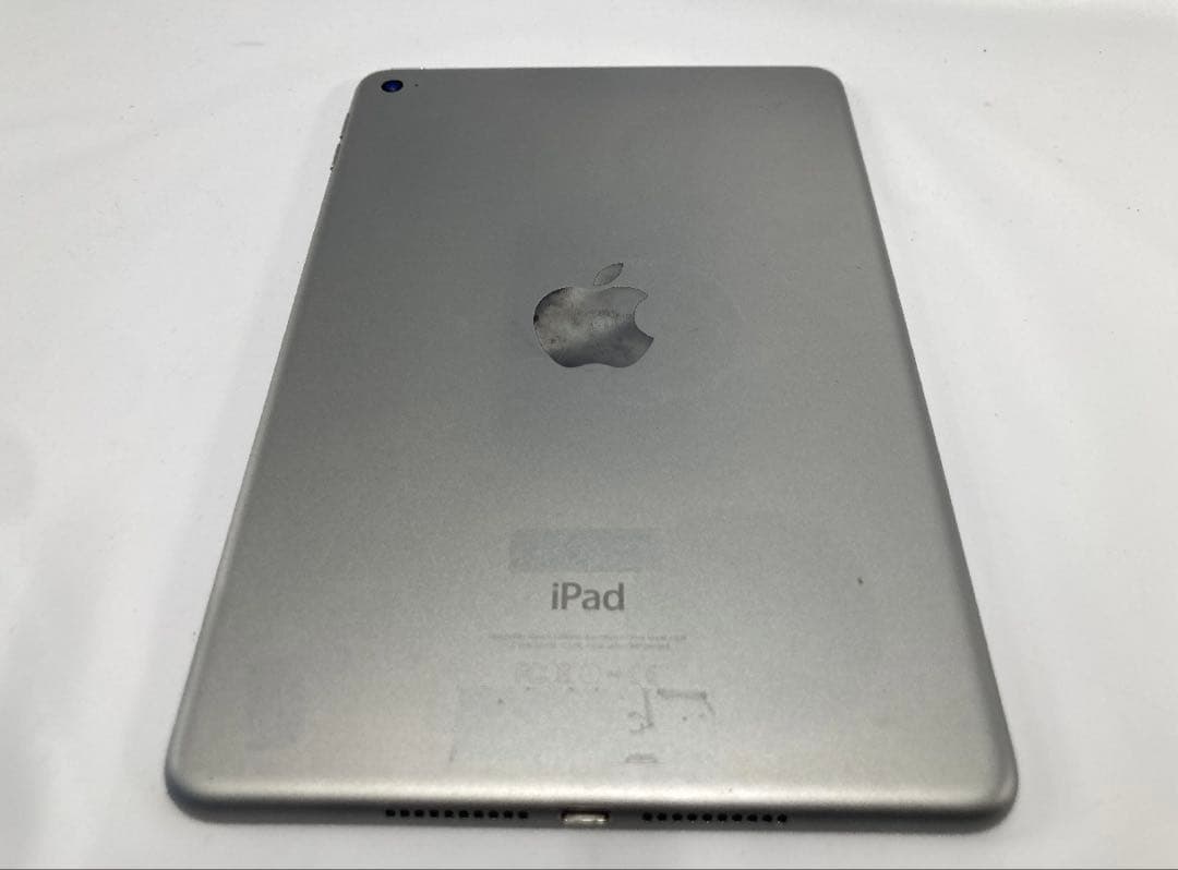 iPad mini4 第4世代 16GB WIFIモデル シルバー