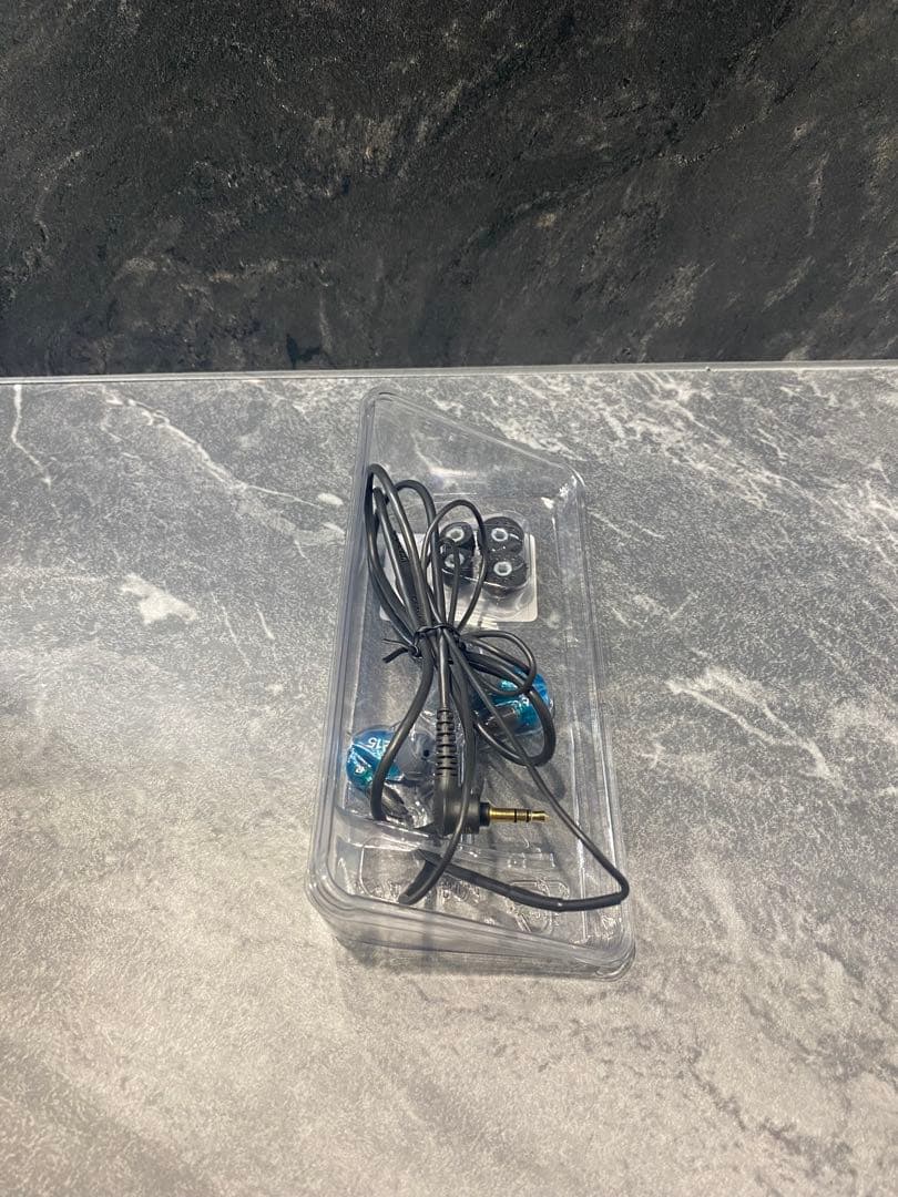 イヤホン SHURE SE215