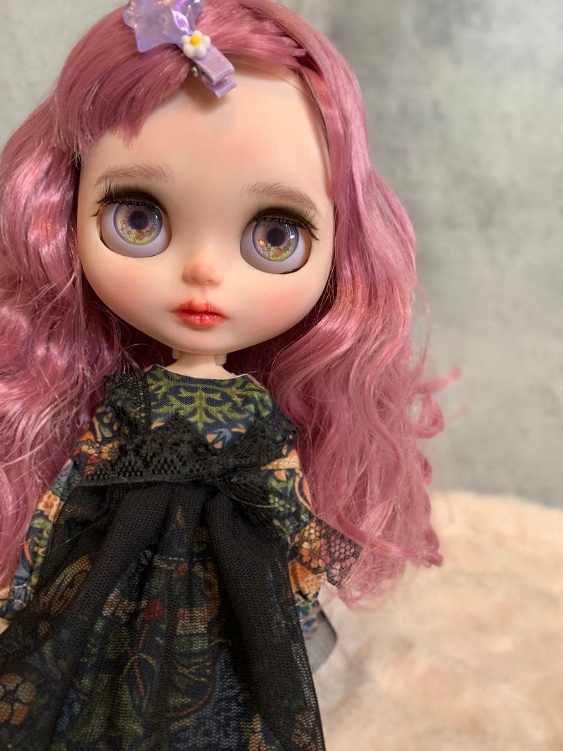 カスタムアイシードール　ネオサイズ　気弱なべっぴんさん