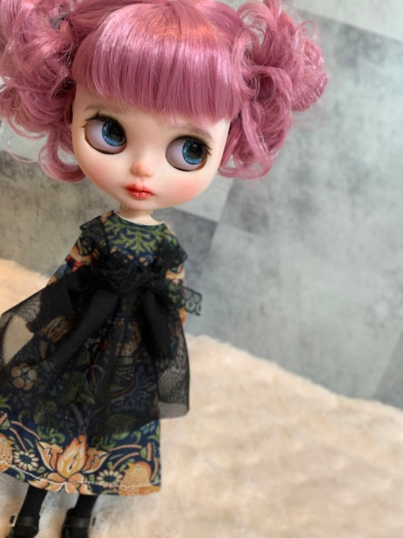 カスタムアイシードール　ネオサイズ　気弱なべっぴんさん