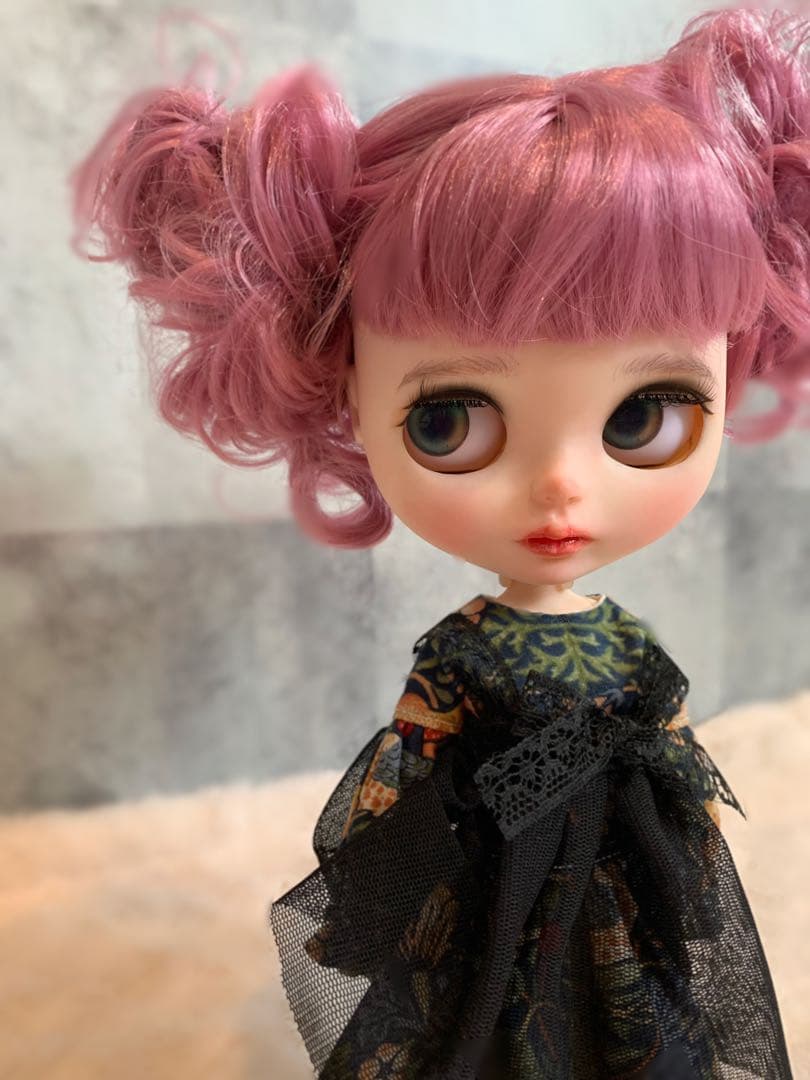 カスタムアイシードール　ネオサイズ　気弱なべっぴんさん