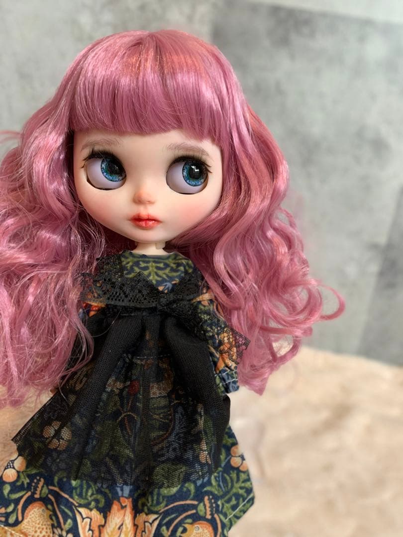 カスタムアイシードール　ネオサイズ　気弱なべっぴんさん