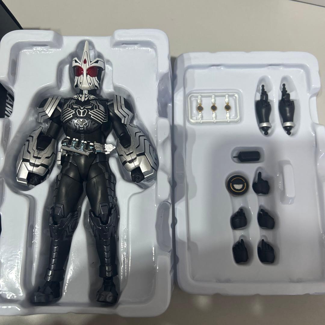 S.H.フィギュアーツ　真骨彫製法　仮面ライダーオーズ　サゴーゾコンボ