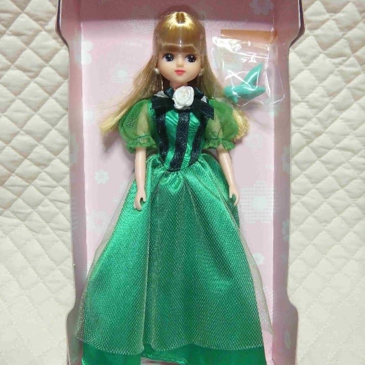 【激レア・日本製・開封品】リカちゃん　緑ドレス