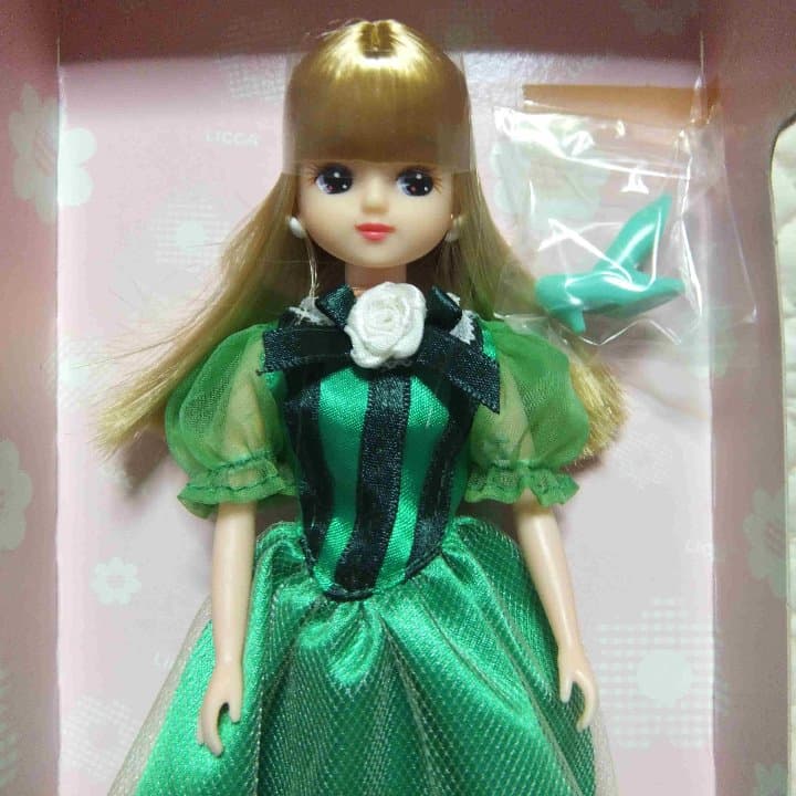 【激レア・日本製・開封品】リカちゃん　緑ドレス
