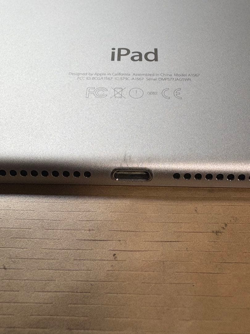 バッテリー97% 美品iPad Air2 16GB wifi+ cellular