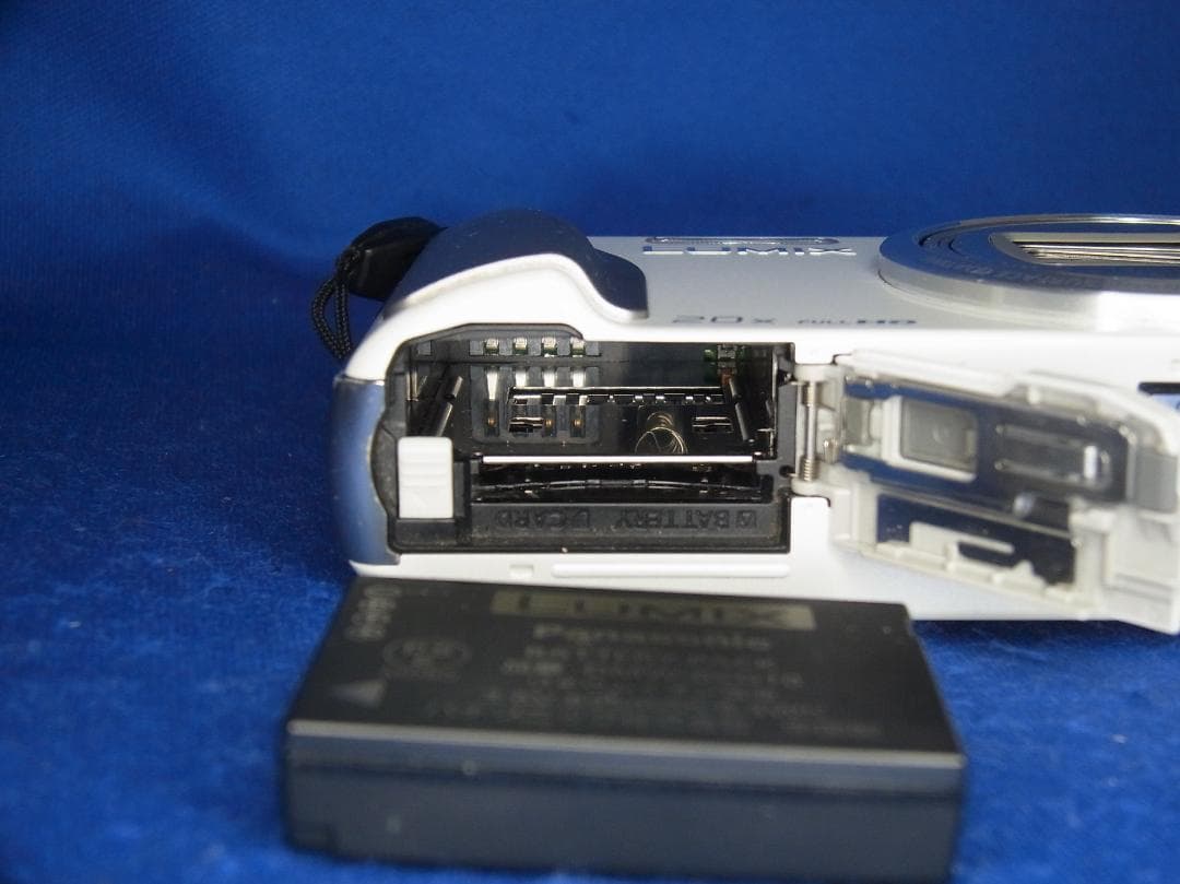 #3220 LUMIX DMC-TZ30 Panasonic 電池・充電ケーブル