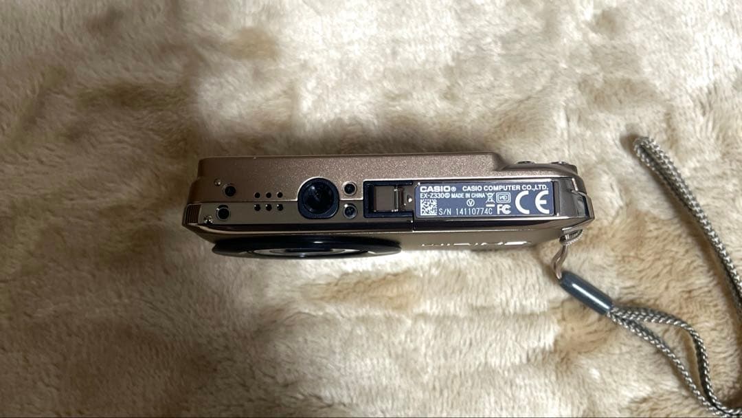 「美品」CASIO EXILIM コンパクトデジタルカメラ EX-Z330