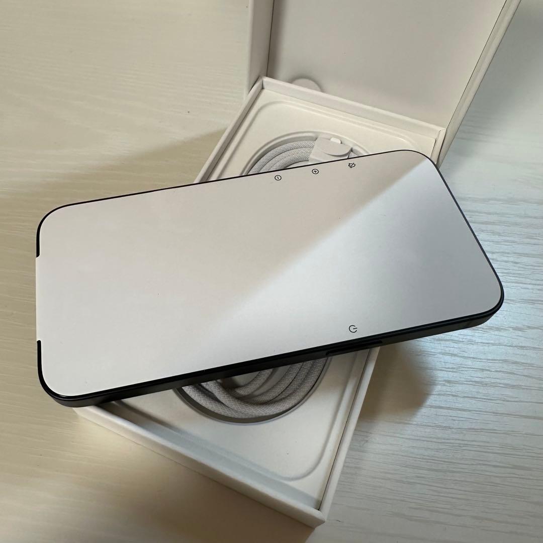 新品✨未使用✨iPhone16e 128ギガ　黒