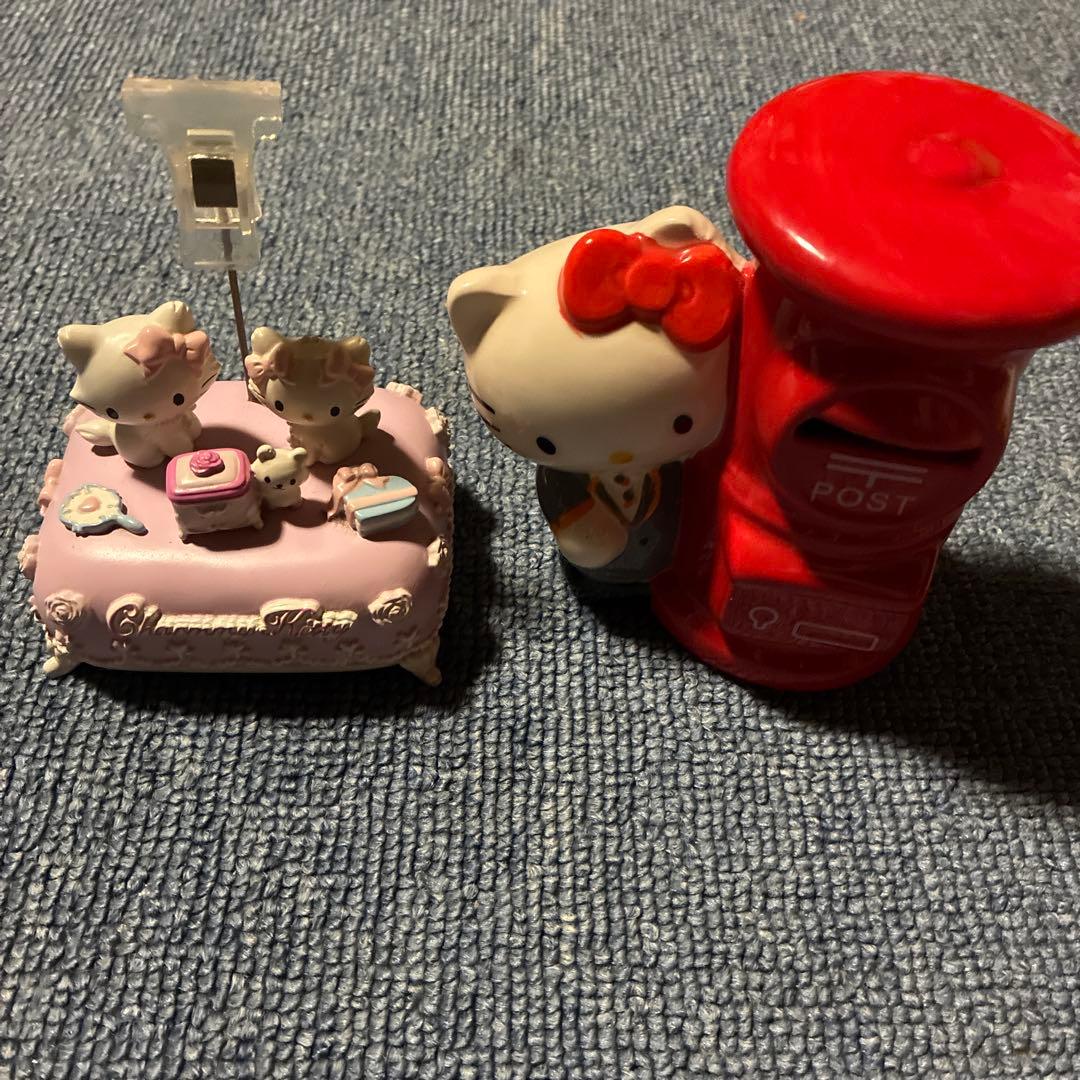 【セット販売】ハローキティ貯金箱・チャーミーキティメモスタンド