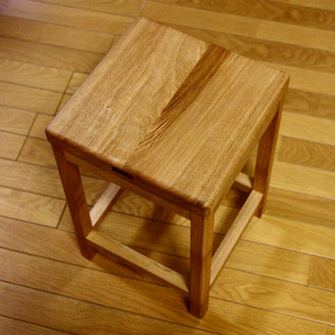 タモのスツール