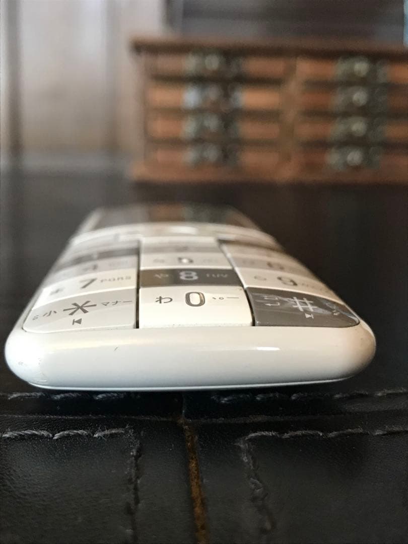 値下げ❤️深澤直人氏監修❤️レア機種インフォバー2 au infobar2