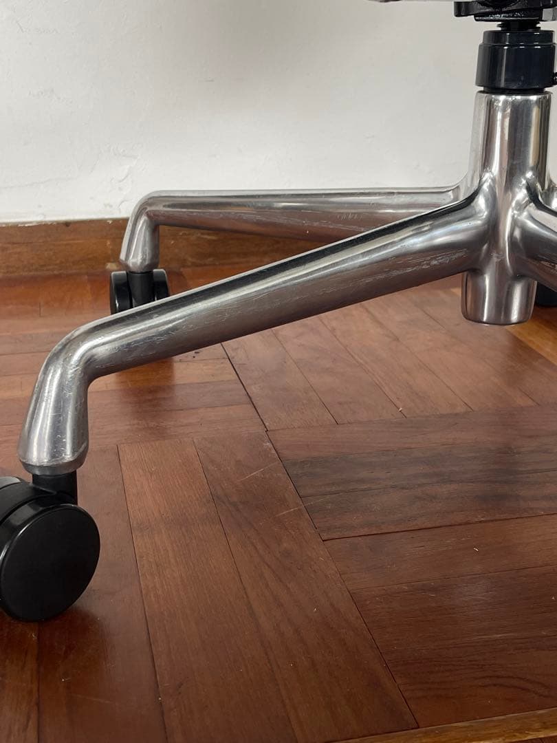 ハーマンミラー イームズ ソフトパッド グループ チェック ハイバック 2