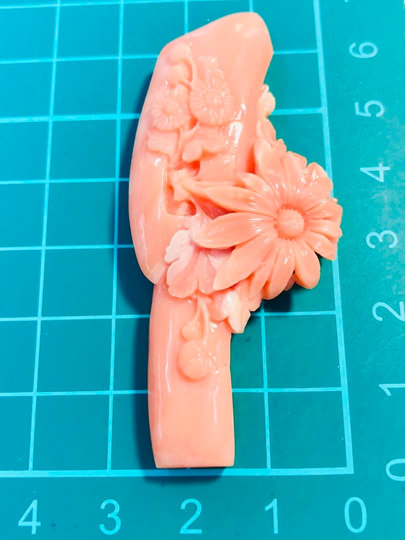 NO-889 天然彫刻本珊瑚ルース　16.54g