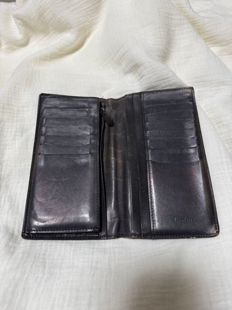 ベルルッティ長財布