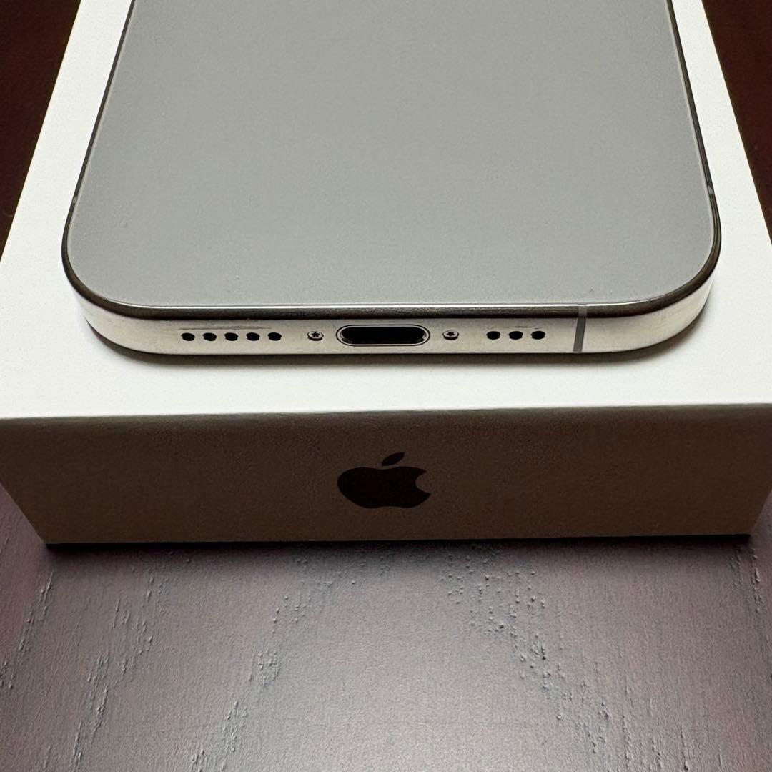 iPhone 15 Pro ナチュラルチタニウム 128GB SIMフリー