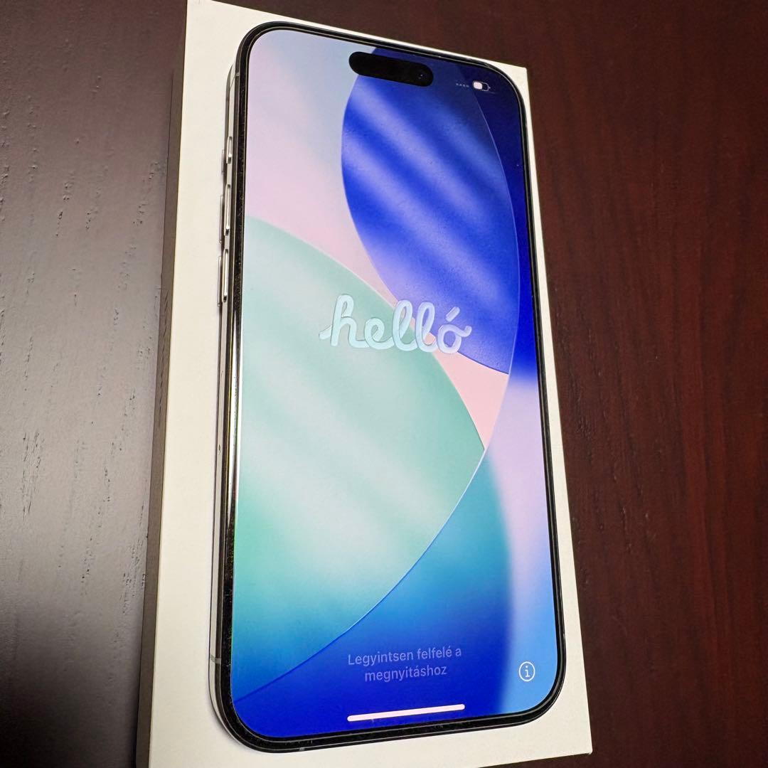 iPhone 15 Pro ナチュラルチタニウム 128GB SIMフリー