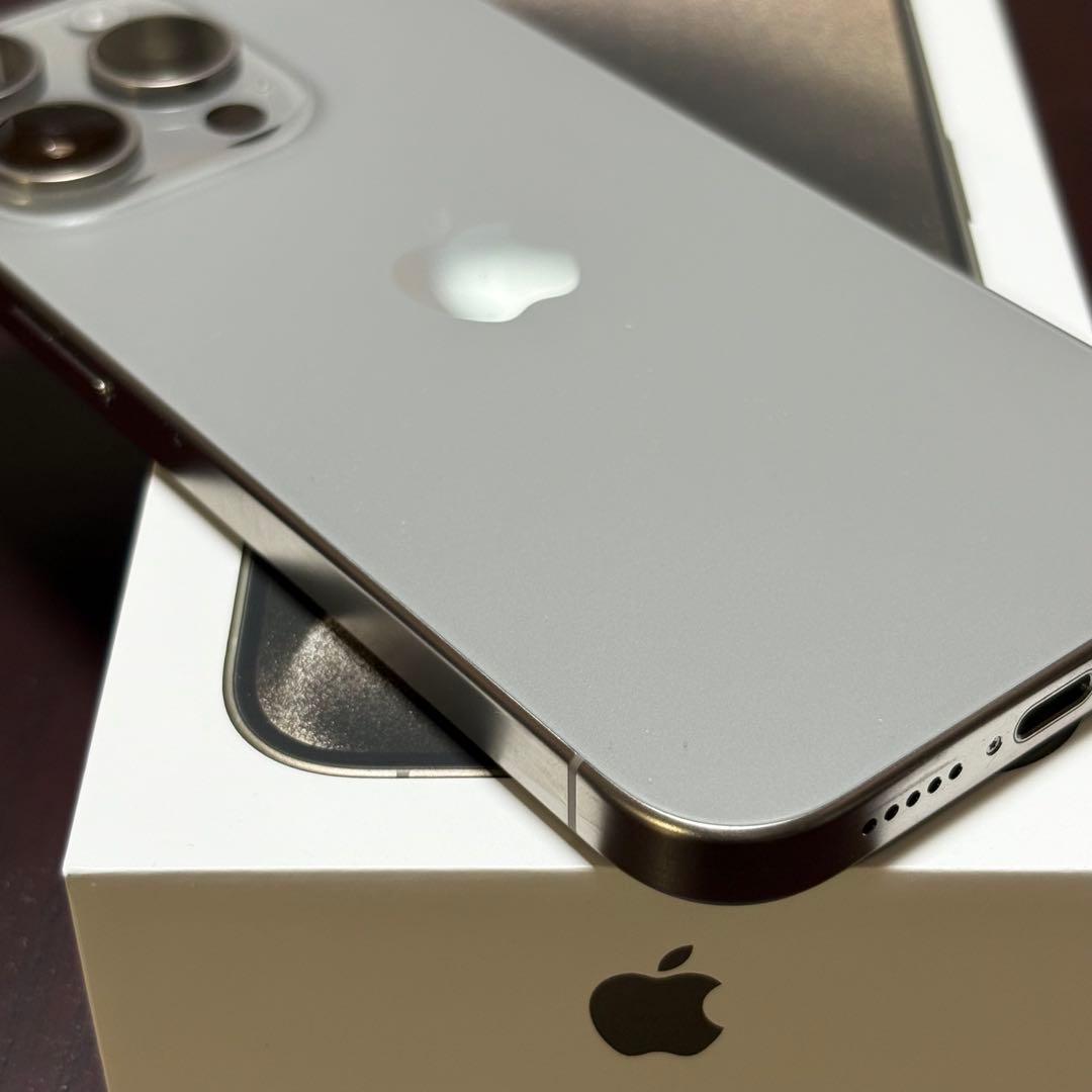 iPhone 15 Pro ナチュラルチタニウム 128GB SIMフリー