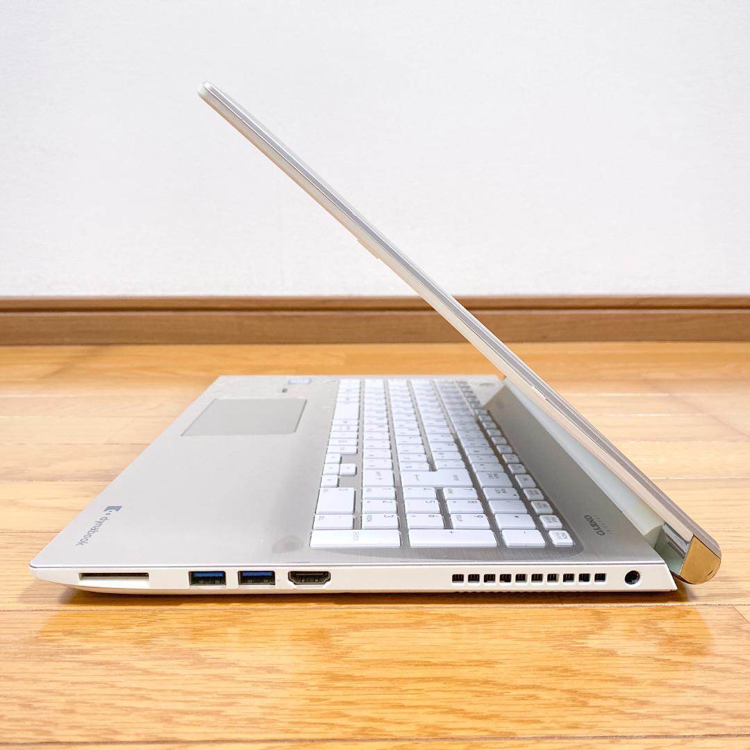 さくらんぼ✨Office2021付✨第6世代i3 SSD カメラ付
