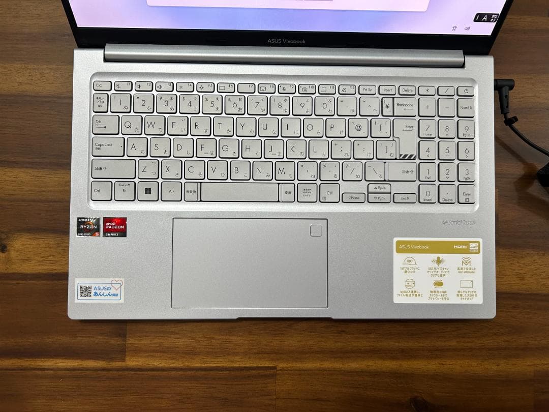 ASUS Vivobook 15X OLED 15.6インチ