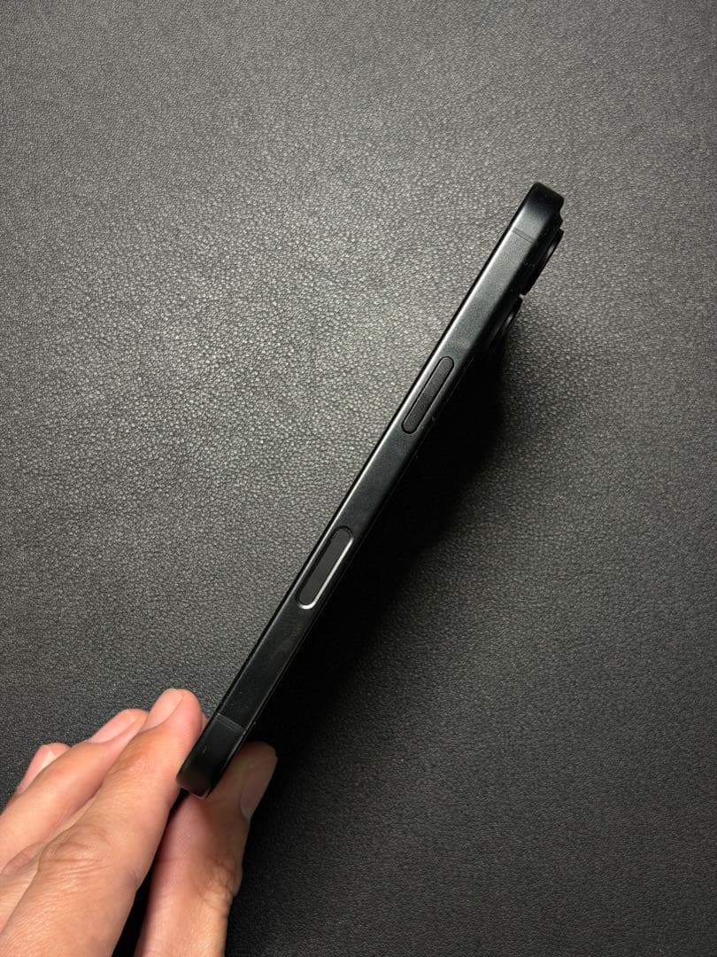 Apple iPhone16 ブラック 128GB