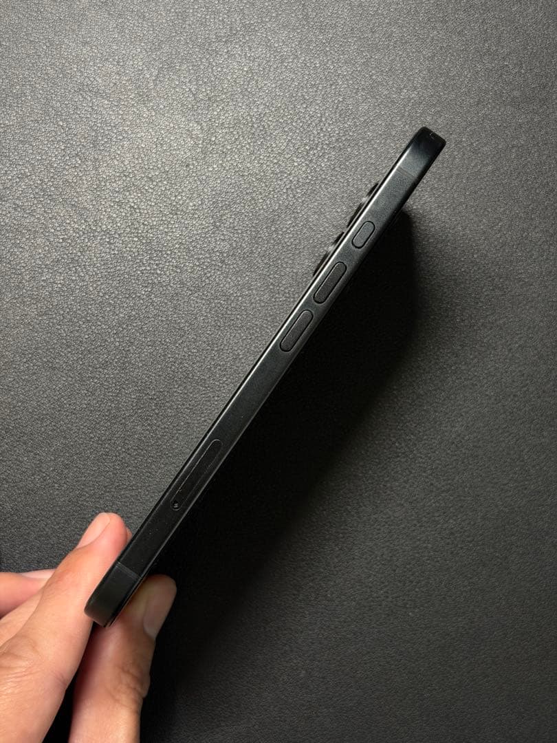 Apple iPhone16 ブラック 128GB