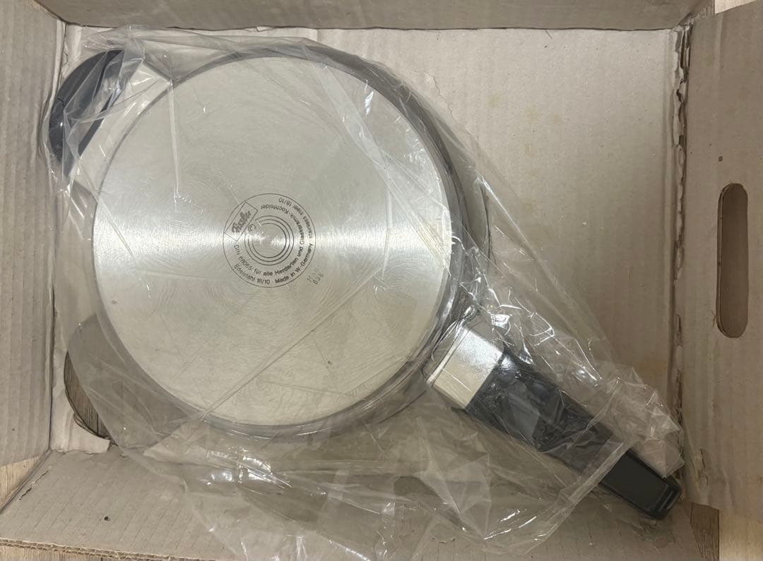 【新品】フィスラー　ステンレス製 片手鍋 2.5L 蓋付き