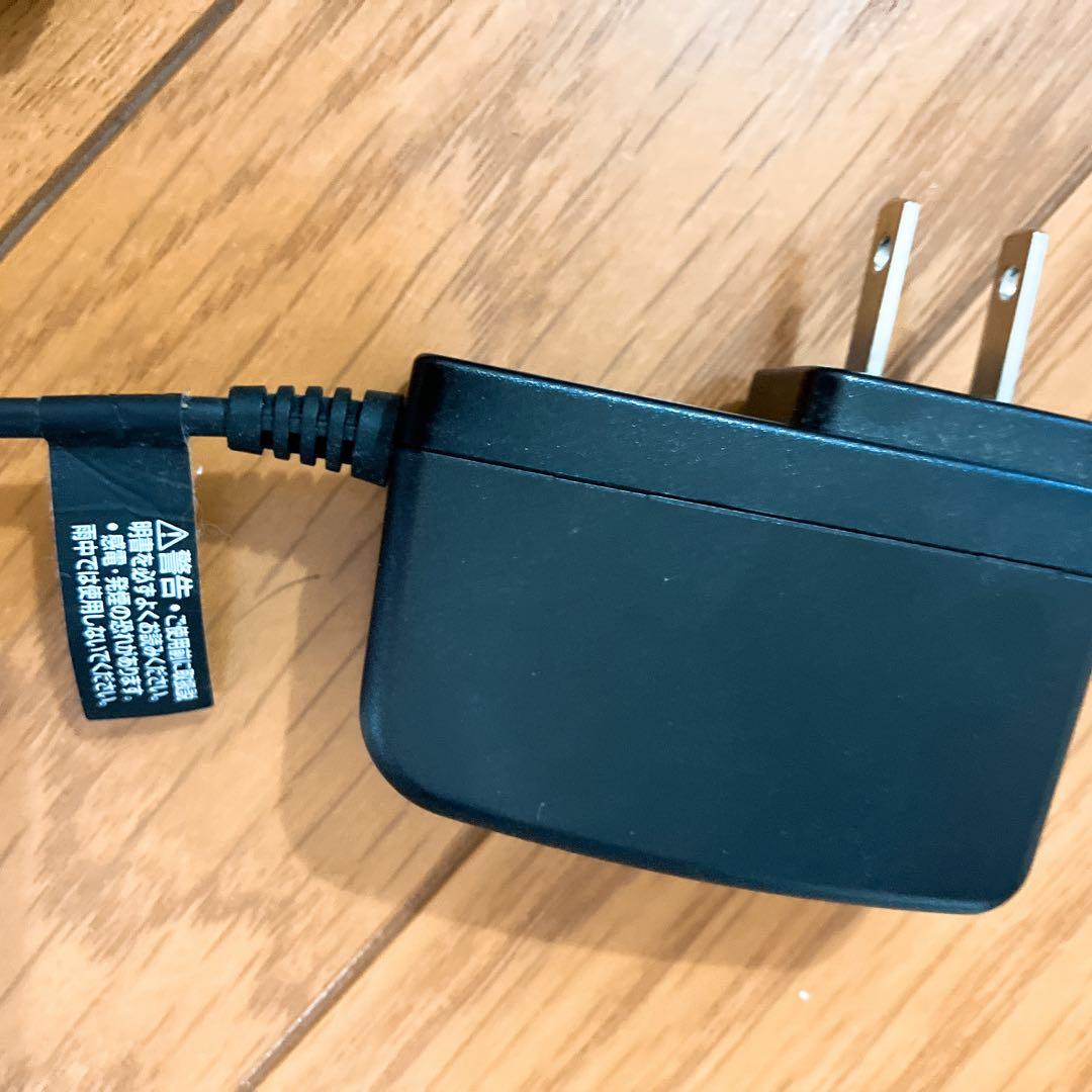 Makita スティッククリーナー 本体 充電器付き　マキタホワイト掃除機
