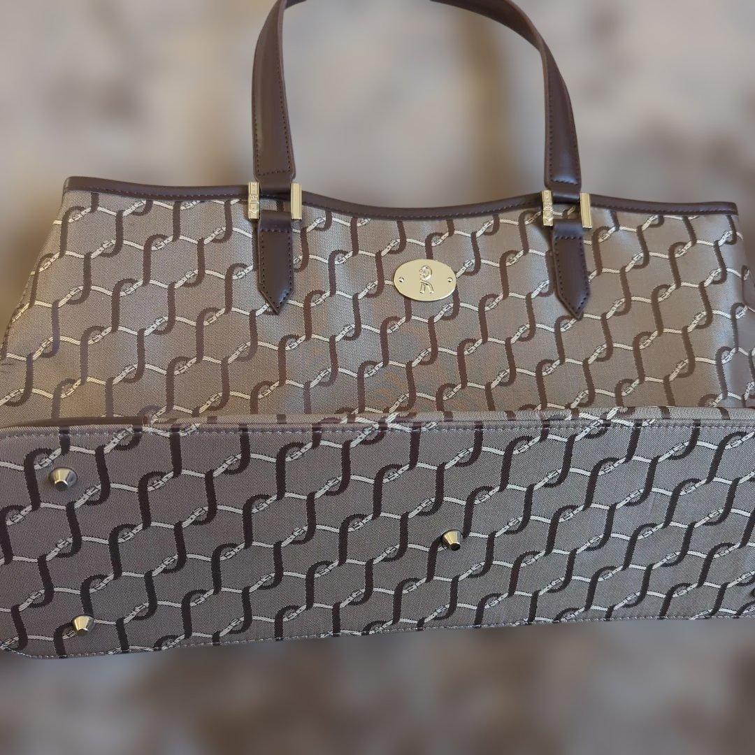 ロベルタ・ディ・カメリーノ　トートバッグ&マルチウォレット