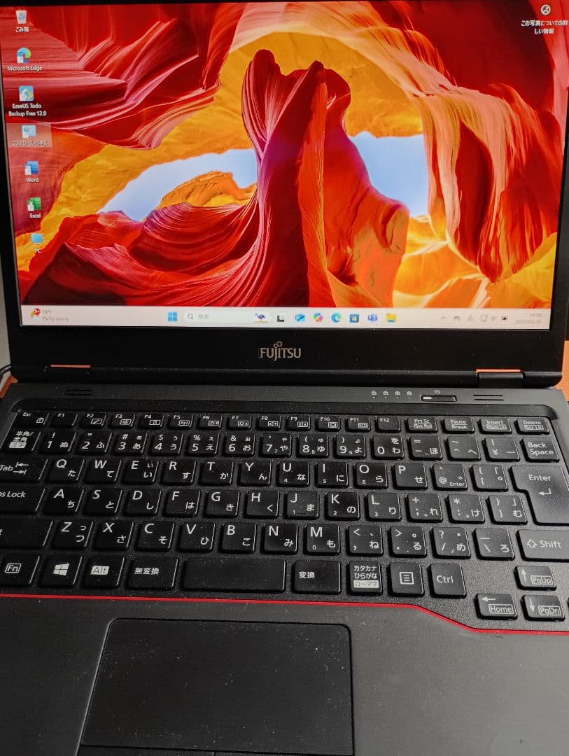 富士通ノートU7311/FX,i5第11世代 windows11office21