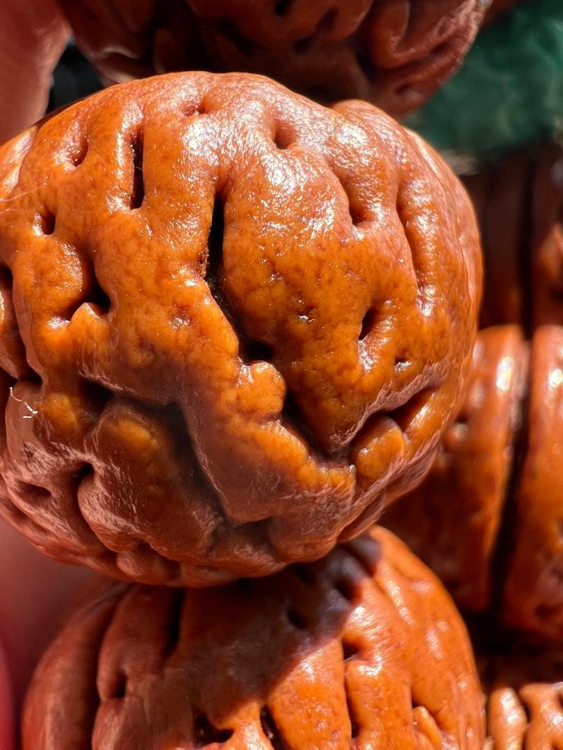 文玩堂：十八玉の桃核手持ち数珠