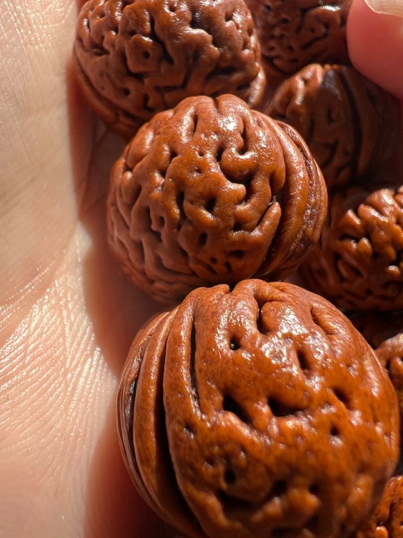 文玩堂：十八玉の桃核手持ち数珠