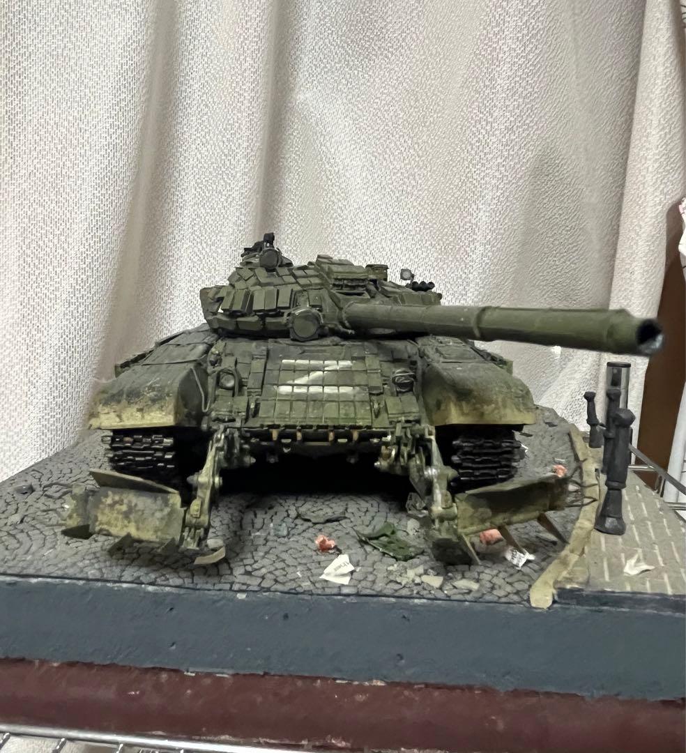 戦車プラモデル1/35 ロシア陸軍　T-72B 侵攻仕様