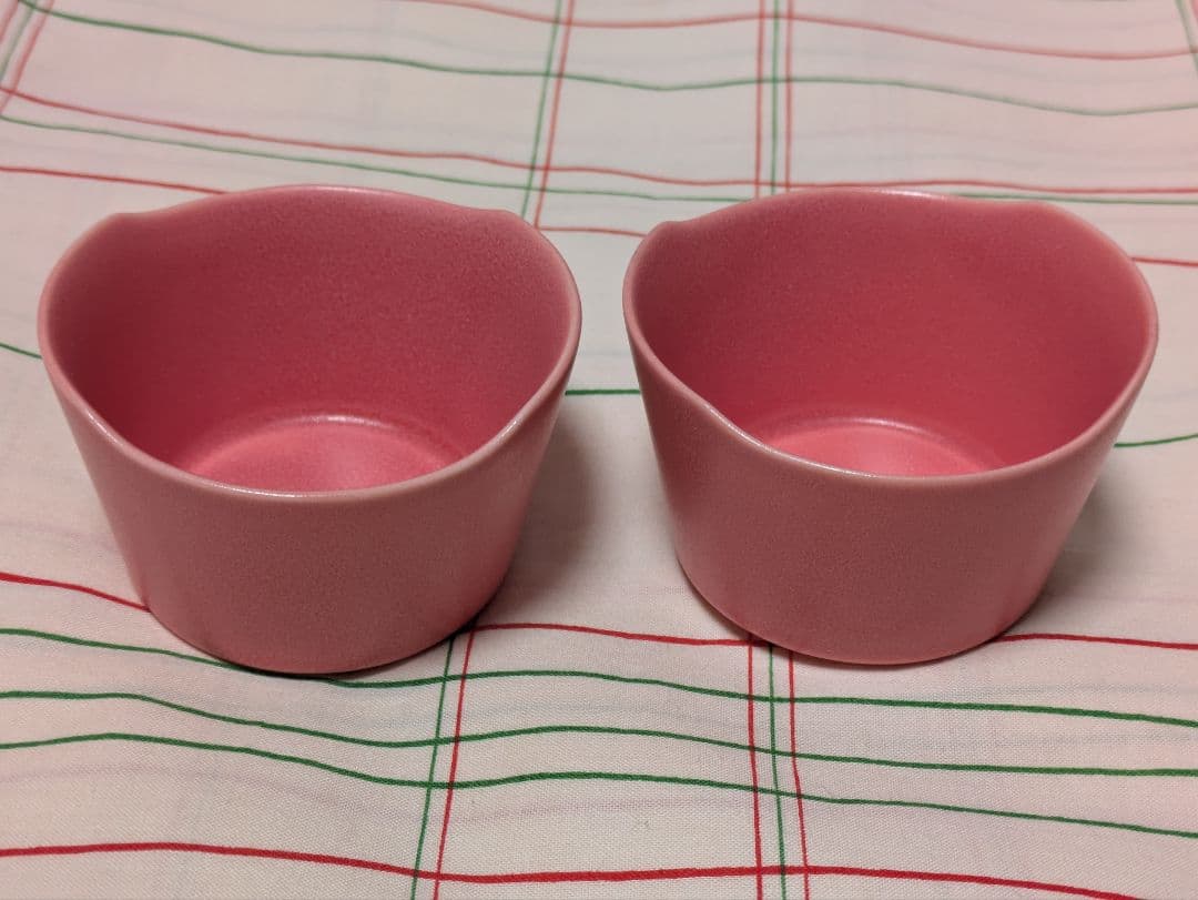 廃盤　イイホシユミコ マットピンク ボウルS ２個セット