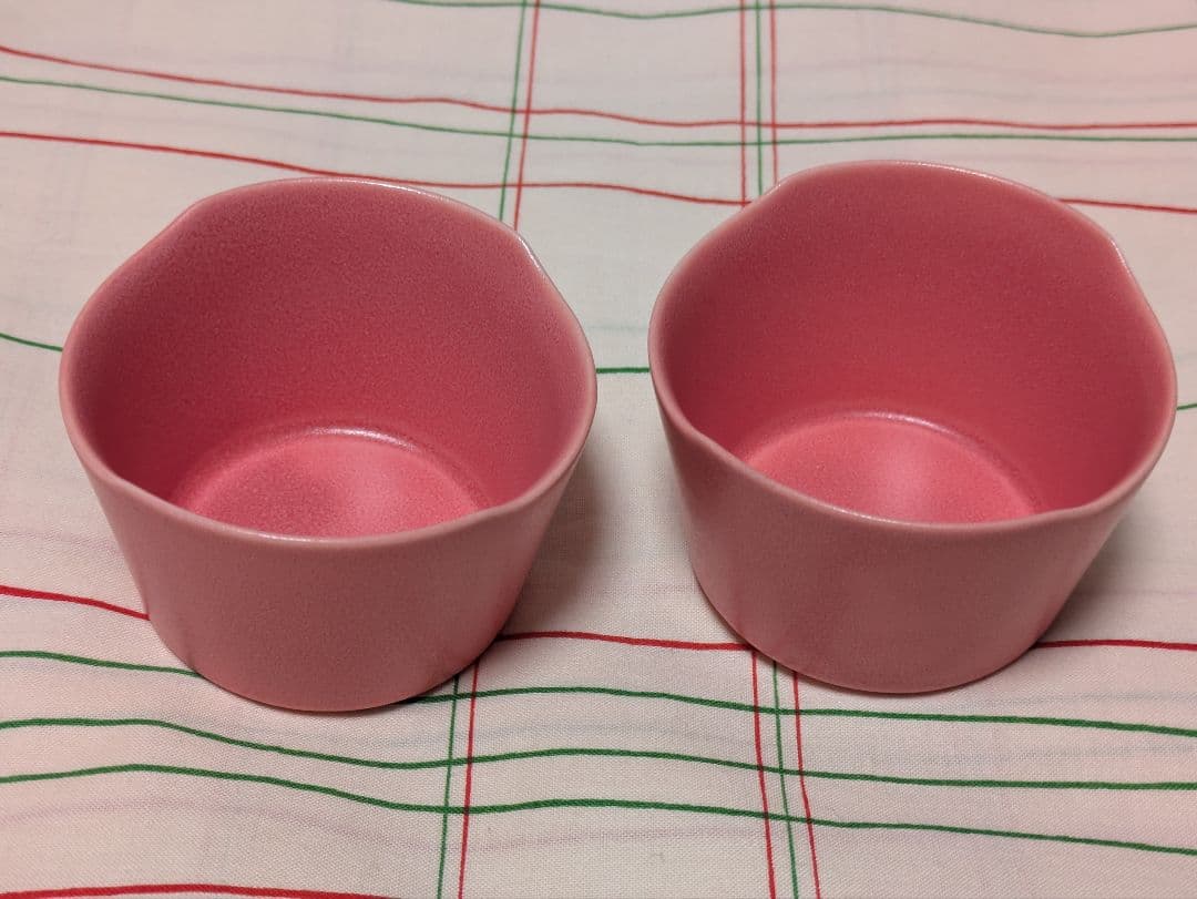 廃盤　イイホシユミコ マットピンク ボウルS ２個セット