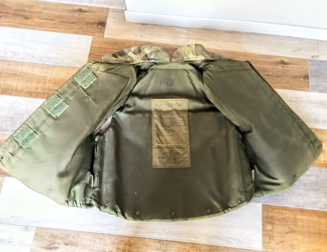米軍　実物放出品　ボディアーマー★防弾ベスト★ＵＳ.M.C海兵隊★ＵＳ.ARMY
