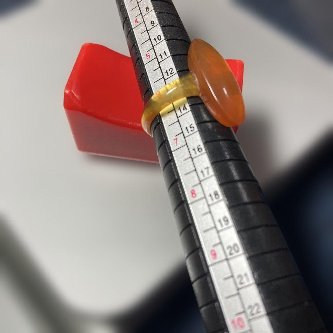 ( ´ ▽ ` )そう…昭和の古き良き時代の飴色のヴィンテージ‼︎ 鼈甲の指輪です