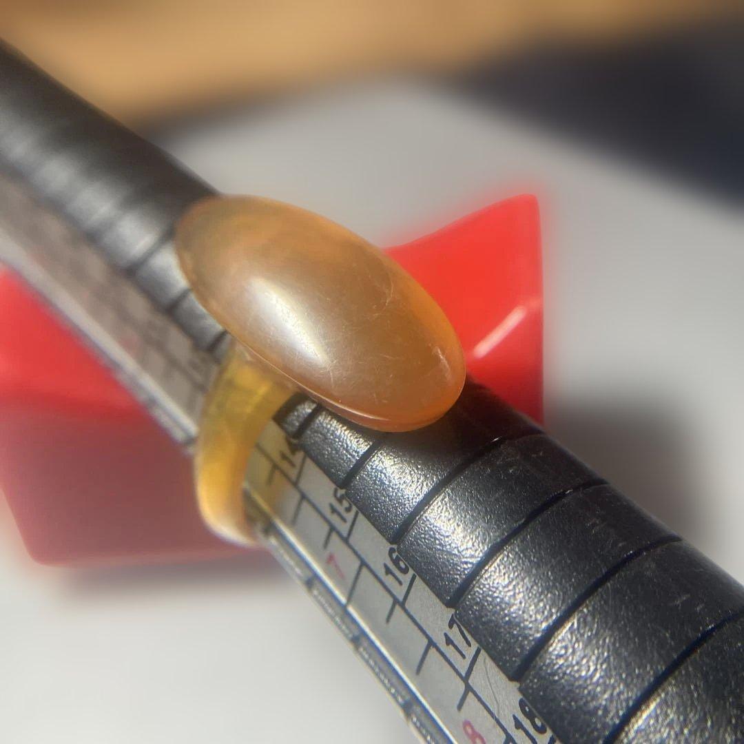 ( ´ ▽ ` )そう…昭和の古き良き時代の飴色のヴィンテージ‼︎ 鼈甲の指輪です