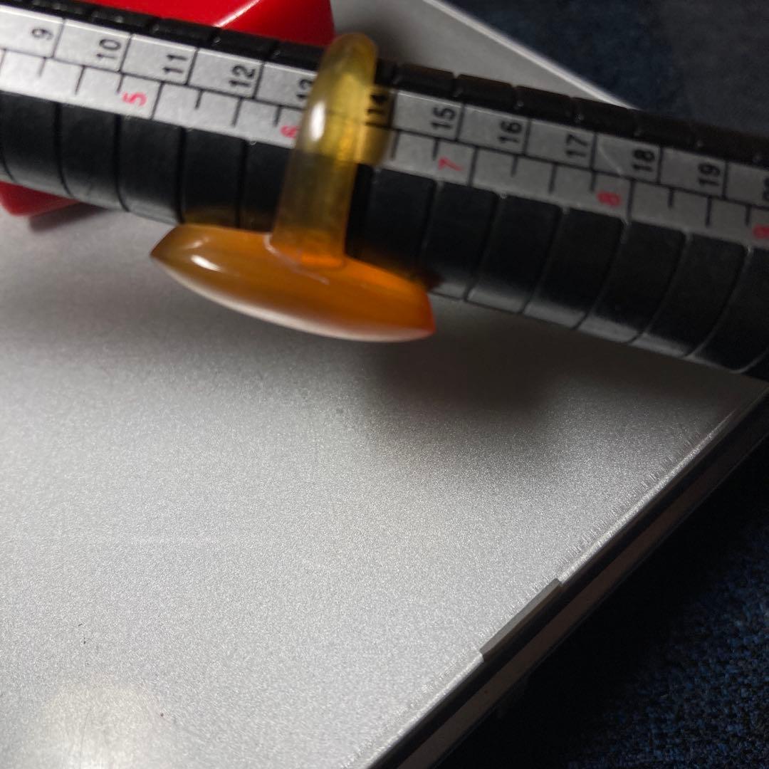 ( ´ ▽ ` )そう…昭和の古き良き時代の飴色のヴィンテージ‼︎ 鼈甲の指輪です