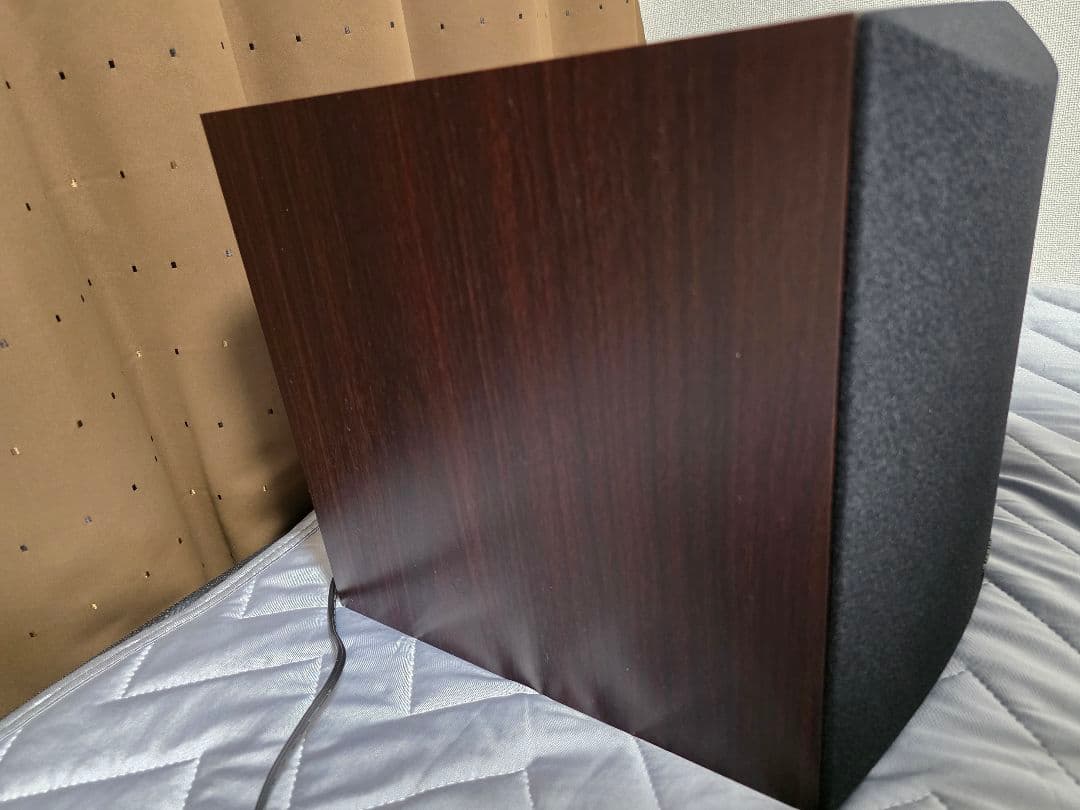 ヤマハ サブウーファー　ウォルナット　NS-SW050