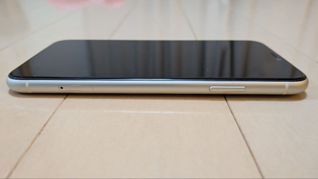 iPhone11 ホワイト 64G SIMフリー