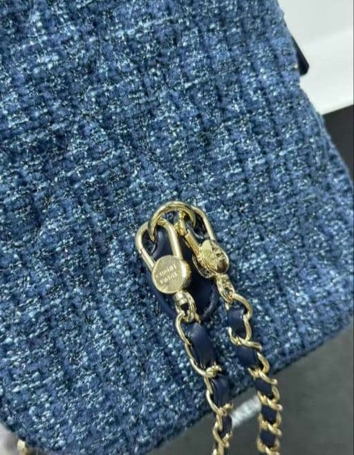 【未使用品】CHANEL ネイビー ツイード バックパック　今だけおまけ付