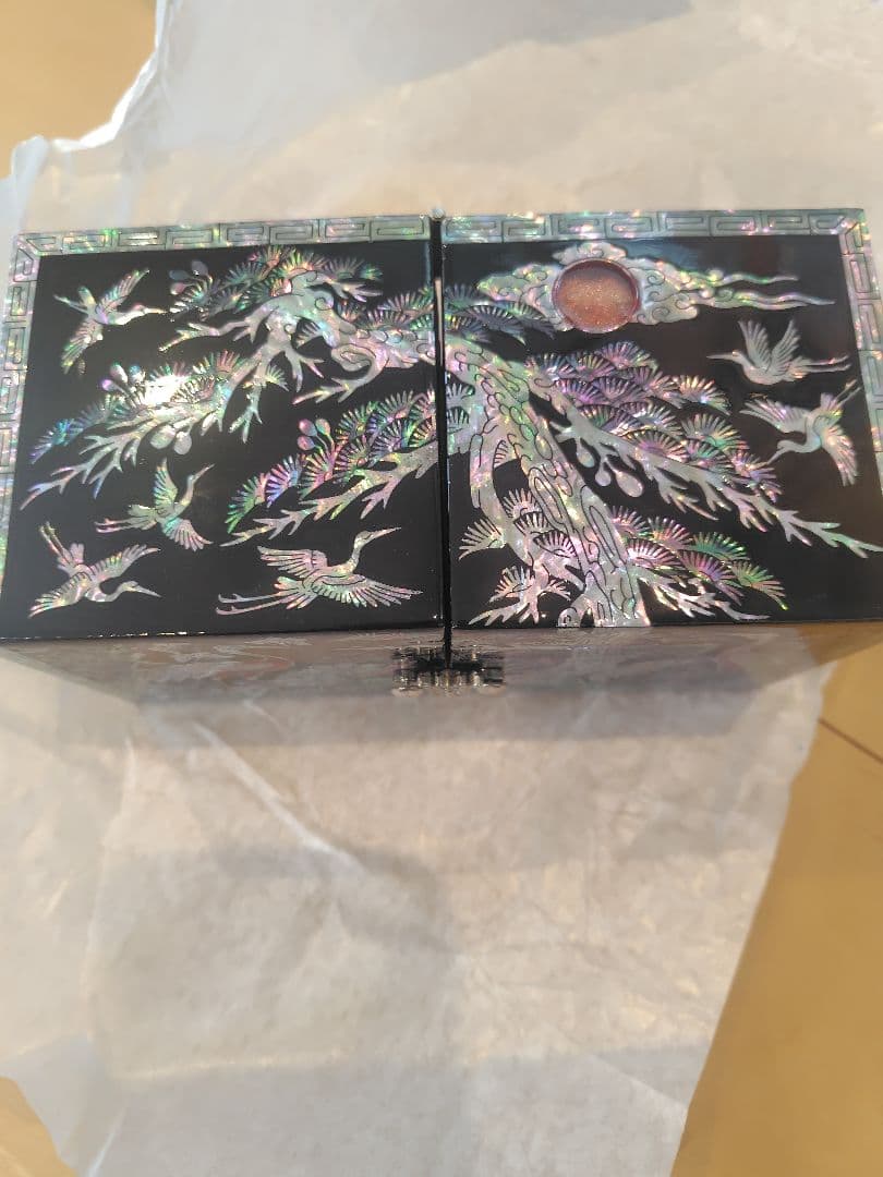 【新品未使用】韓国 ナジョンチルギ　螺鈿細工宝石箱　ジュエリーボックス　黒漆塗り