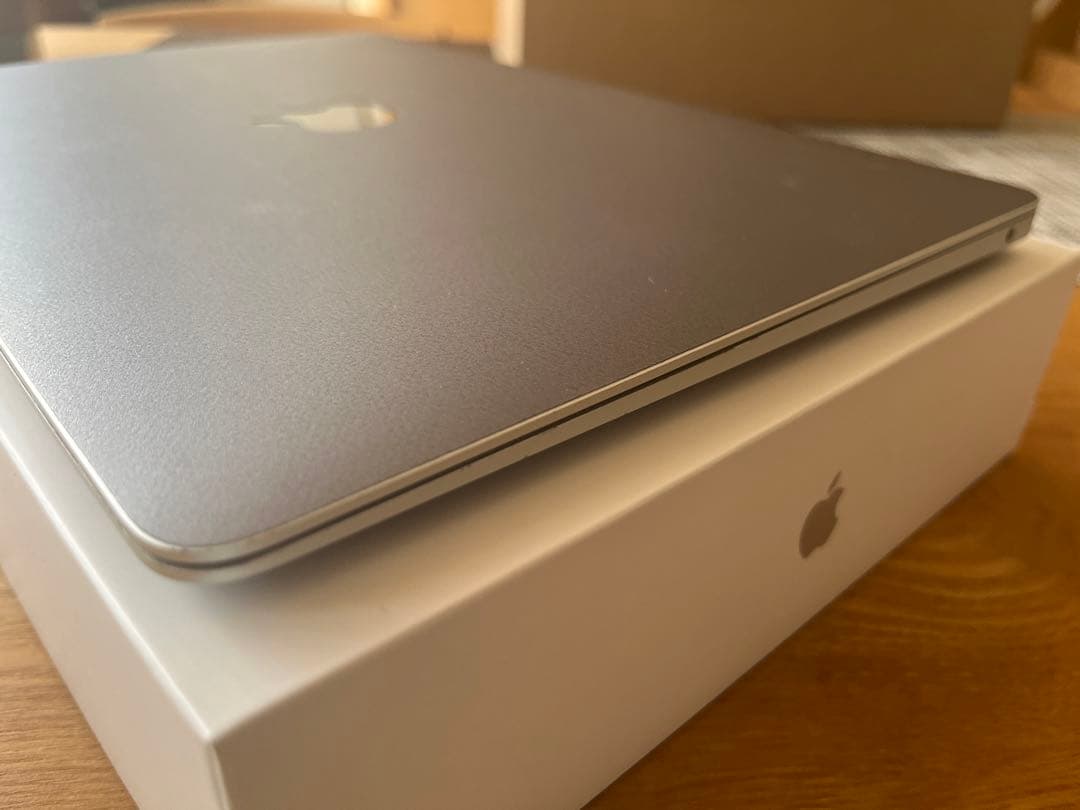 MacBook Air M1 13.3インチ 16GB/256GB シルバー