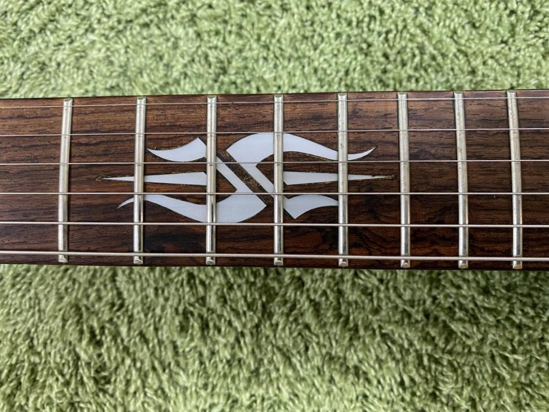 ◆美品 FERNANDES V-RATTLESNAKE EMG81&85 24F