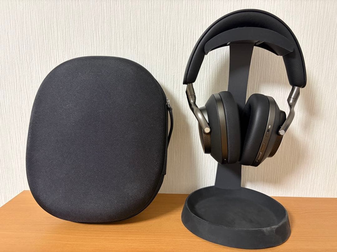 Bowers & Wilkins B&W Px8 ブラック