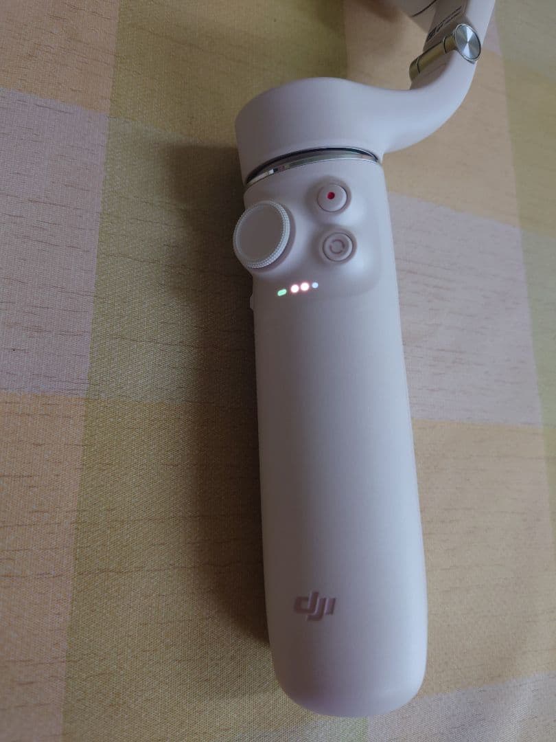 DJI OM 5 スマートフォン用スタビライザー
