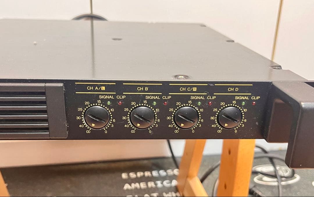 最終値下げ YAMAHA P4050 4chパワーアンプ