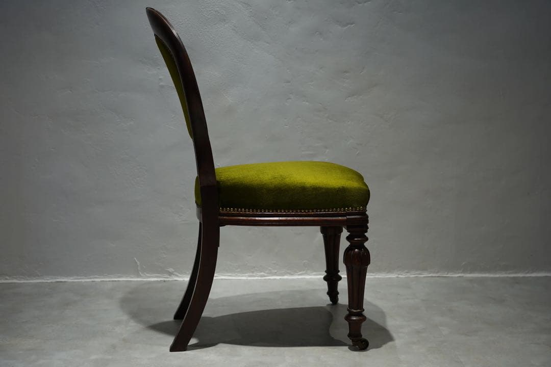 イギリスアンティーク　サロンチェア　 Victorian salon chair